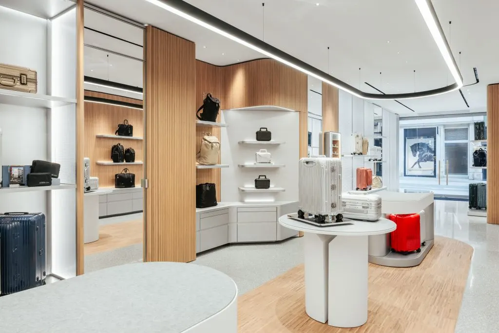 Rimowa — Retail photography