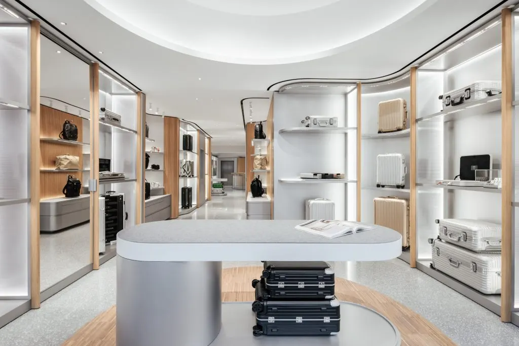 Rimowa — Retail photography