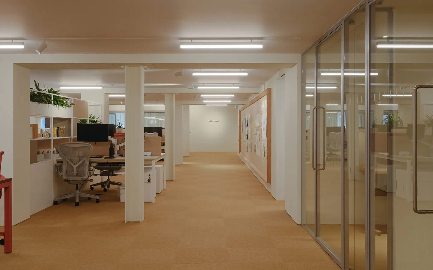 Miller Knoll — Commercial photography